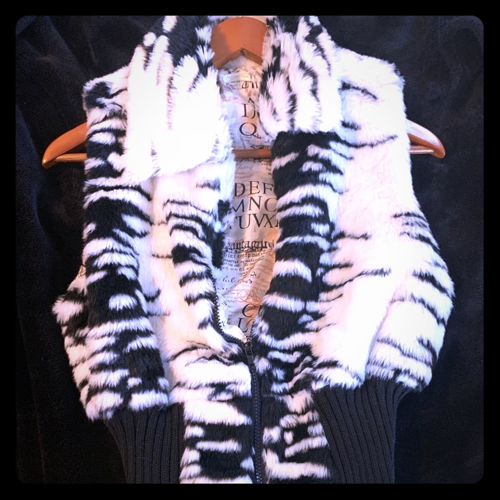 Fur vest